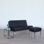 Sofa med fodskammel