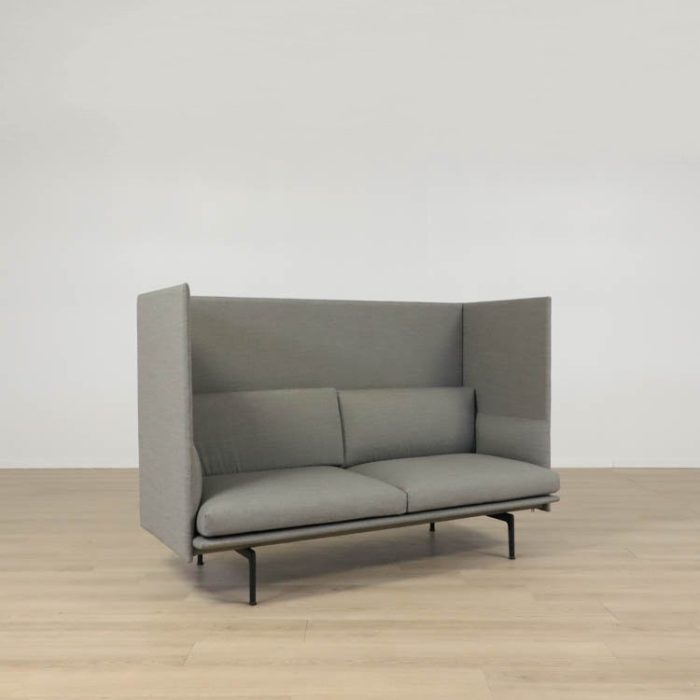 Outline Højrygget sofa | MUUTO