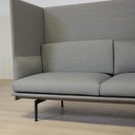 Outline Højrygget sofa | MUUTO