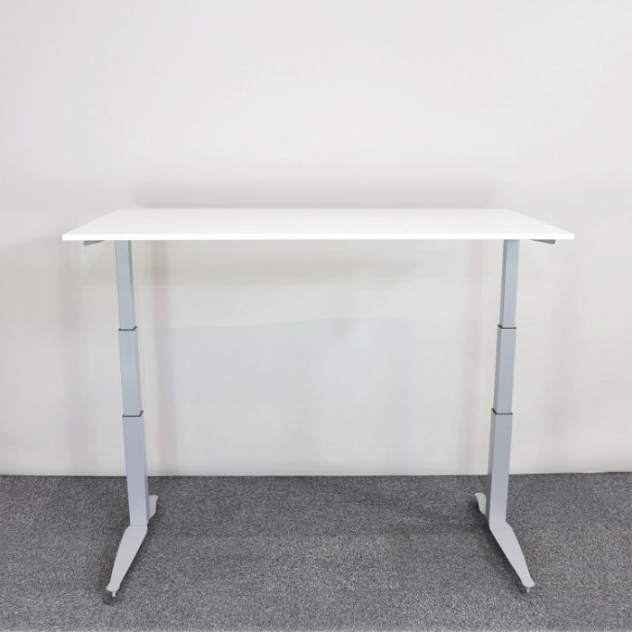 Manuelt højdejusterbart skrivebord Alvar
  Lite 160 cm | HERMAN MILLER