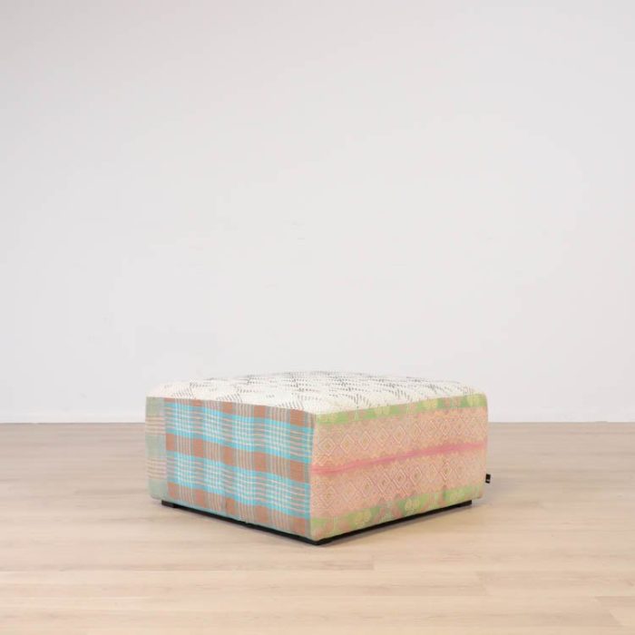 Sittpuff antik quiltet ottoman | HAY