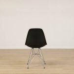 Eames sidestol i glasfiber DSR | VITRA