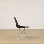 Eames sidestol i glasfiber DSR | VITRA