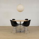 Eames sidestol i glasfiber DSR | VITRA