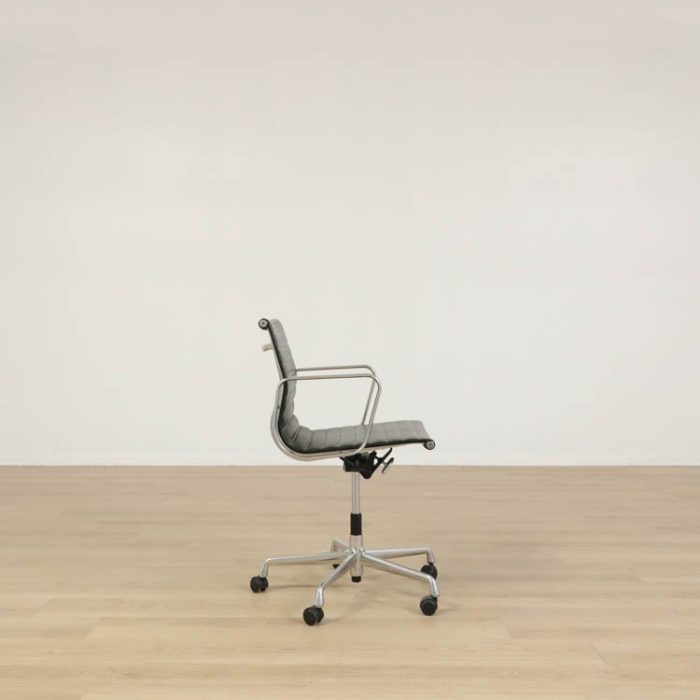 Kontorstol EA 117 | VITRA