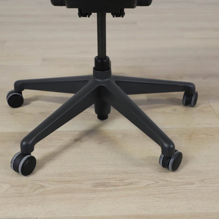 Kontorstol Aeron Re-Mastered Medium |
  HERMAN MILLER