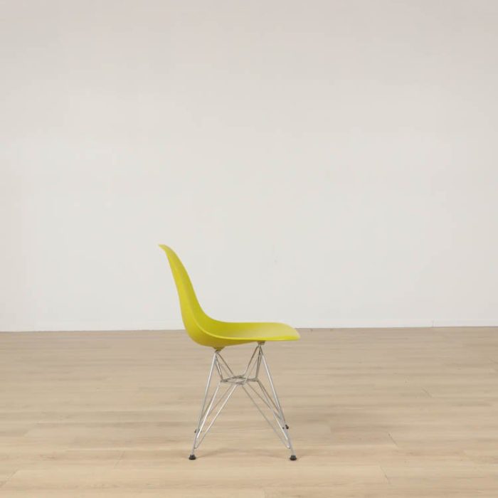 Eames sidestol i glasfiber DSR | VITRA