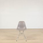 Eames sidestol i glasfiber DSR | VITRA