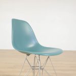 Eames sidestol i glasfiber DSR | VITRA