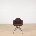 Eames-lænestol i plast DAR | VITRA