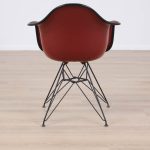 Eames-lænestol i plast DAR | VITRA