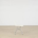 Stol Eames Plastic Chair