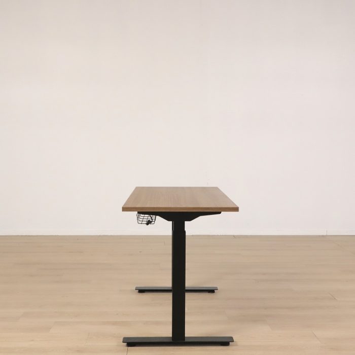 Højdejusterbart skrivebord
