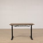 Højdejusterbart skrivebord